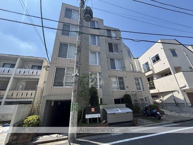 1K Mansion in Shibuya, Tokyo - Image 1