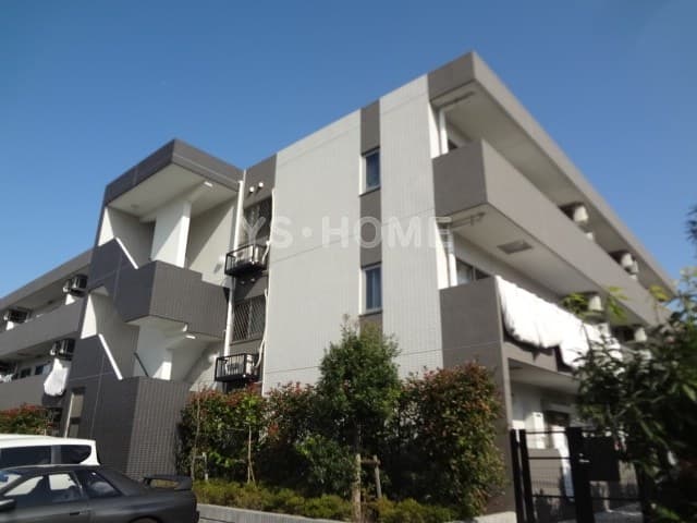 1LDK Mansion in Suginami, Tokyo - Image 1