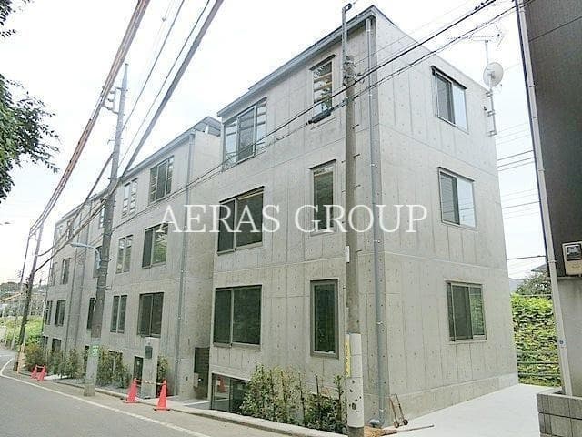 1LDK Mansion in Suginami, Tokyo - Image 1