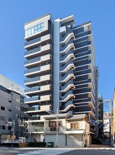 1LDK Mansion in Chuo-ku, Osaka - Image 1