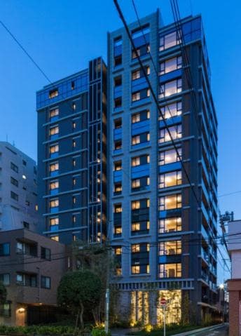 1LDK Mansion in Shinjuku, Tokyo - Image 1