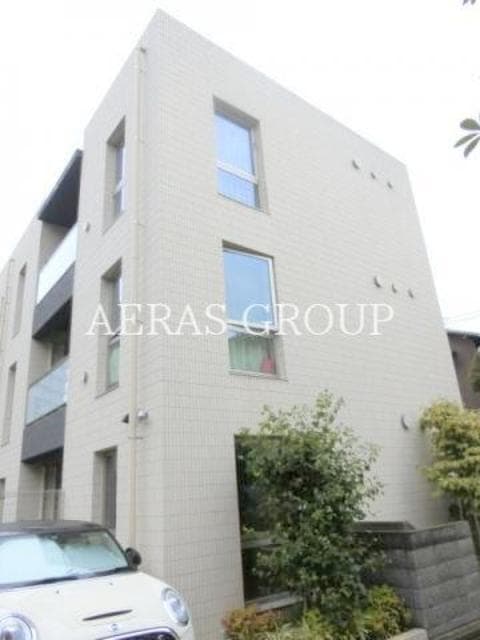 2LDK Mansion in Setagaya, Tokyo - Image 1