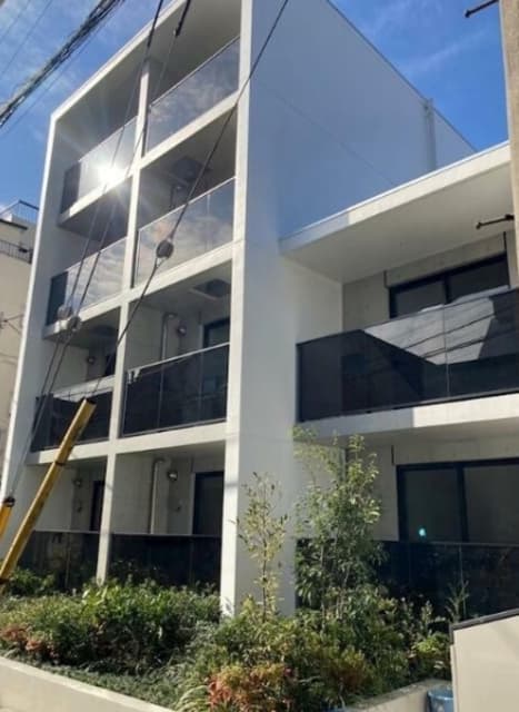 1DK Mansion in Shinjuku, Tokyo - Image 1