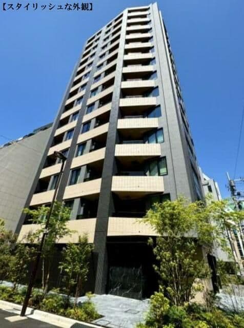 2LDK Mansion in Chiyoda, Tokyo - Image 1
