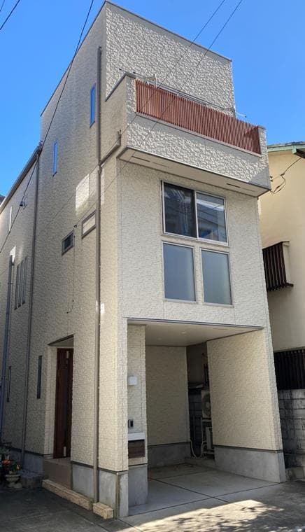 2SLDK Apartment in Shinjuku, Tokyo - Image 1