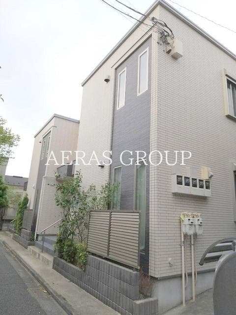 1LDK Apartment in Setagaya, Tokyo - Image 1