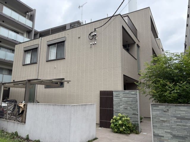 1LDK Mansion in Suginami, Tokyo - Image 1