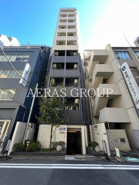 1K Mansion in Chiyoda, Tokyo - Image 1