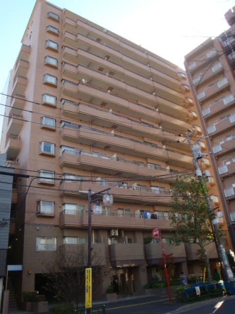 4LDK Mansion in Shinjuku, Tokyo - Image 1