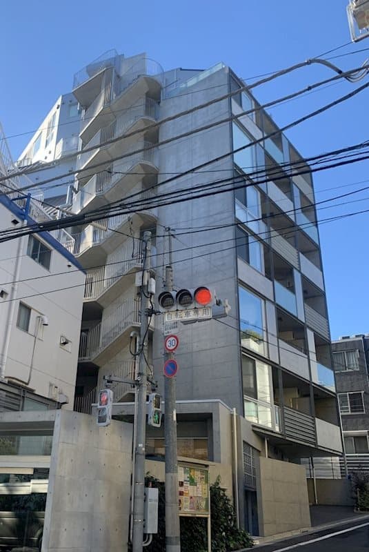 1K Mansion in Shibuya, Tokyo - Image 1