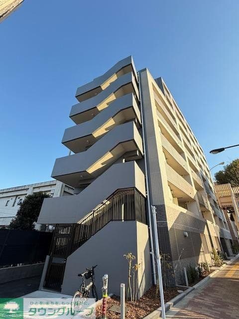2LDK Mansion in Nakano, Tokyo - Image 1
