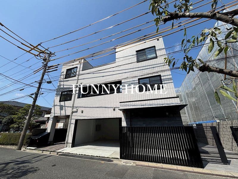2LDK Mansion in Setagaya, Tokyo - Image 1