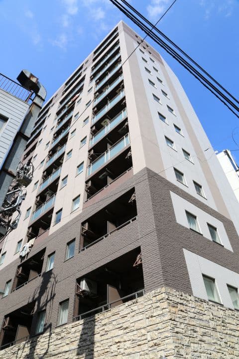1K Mansion in Minato, Tokyo - Image 1