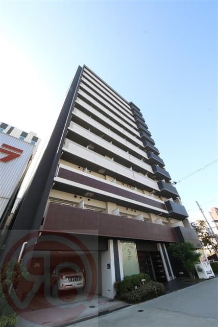 1K Mansion in Naniwa-ku, Osaka - Image 1