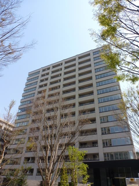 2SLDK Mansion in Chiyoda, Tokyo - Image 1