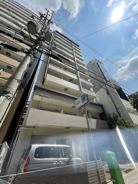 1LDK Mansion in Chuo-ku, Osaka - Image 1