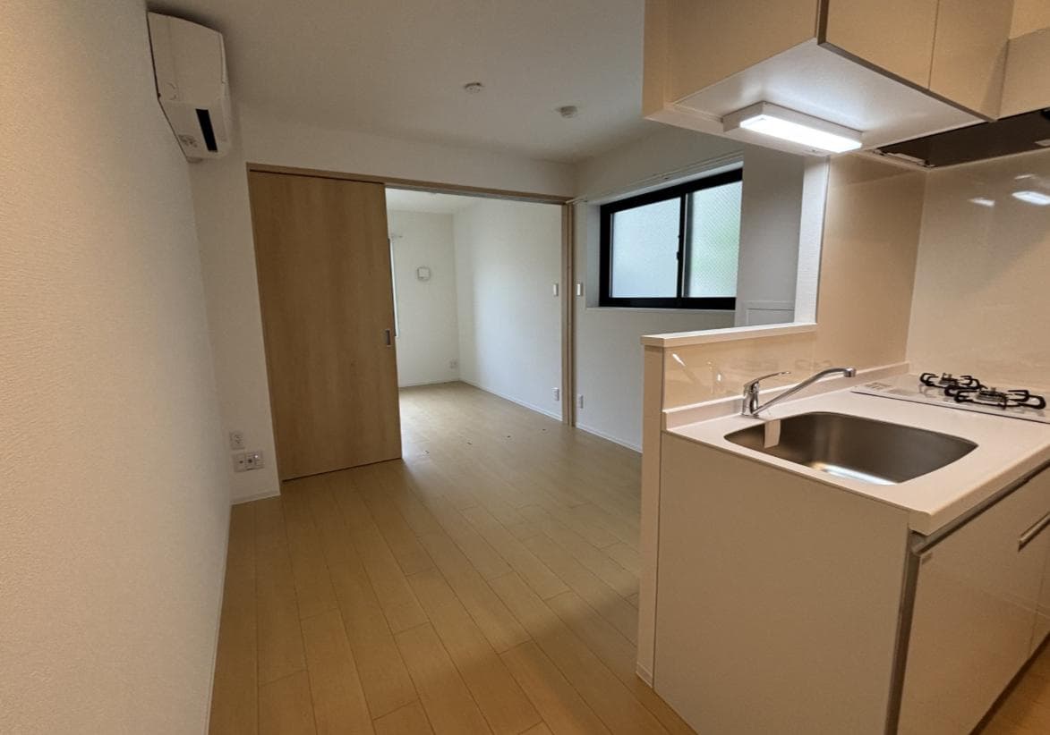 1LDK Mansion in Shinjuku, Tokyo - Image 1