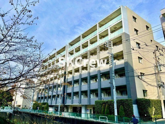 1K Mansion in Shinjuku, Tokyo - Image 1