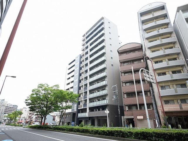 1K Mansion in Naniwa-ku, Osaka - Image 1