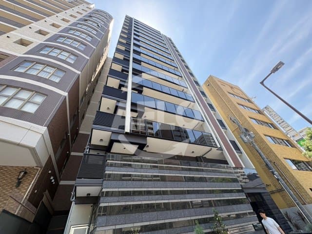 2LDK Mansion in Chuo-ku, Osaka - Image 1