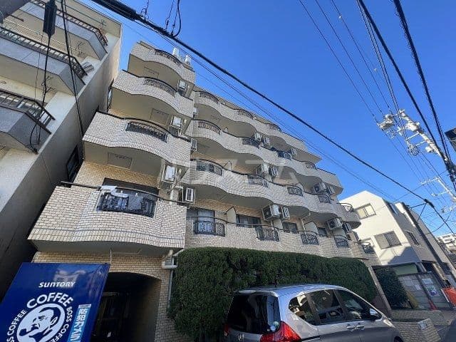 1K Mansion in Meguro, Tokyo - Image 1