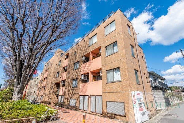 1LDK Mansion in Meguro, Tokyo - Image 1
