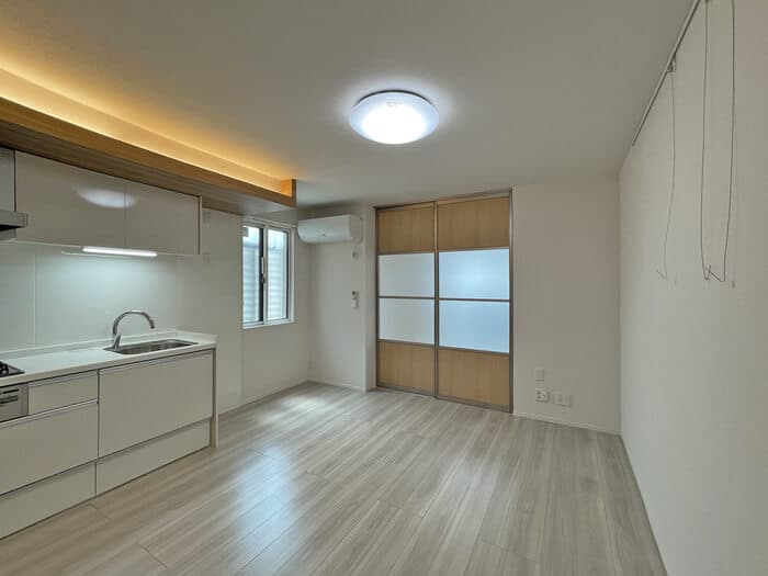 1LDK Apartment in Shinjuku, Tokyo - Image 1
