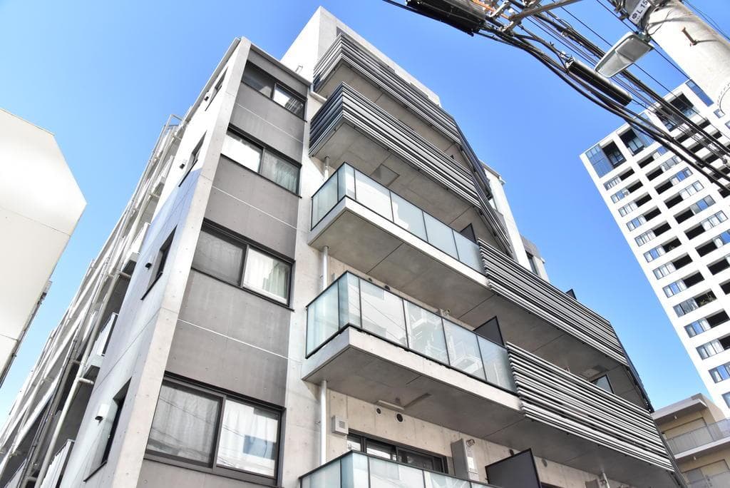 1K Mansion in Meguro, Tokyo - Image 1