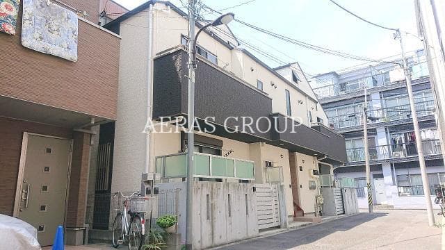 1K Apartment in Toshima, Tokyo - Image 1
