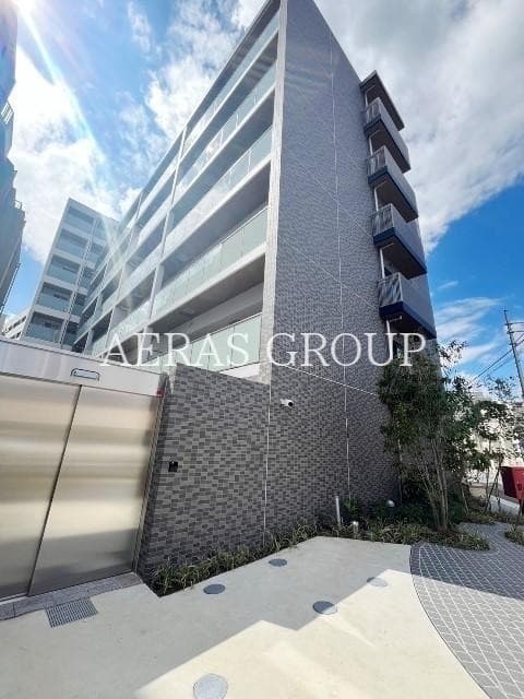 2SLDK Mansion in Setagaya, Tokyo - Image 1