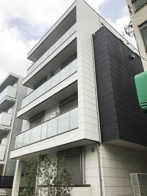 2LDK Mansion in Setagaya, Tokyo - Image 1