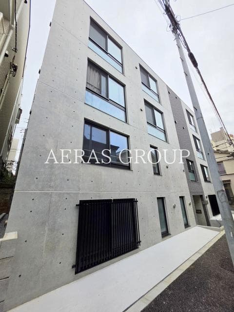 2DK Mansion in Toshima, Tokyo - Image 1