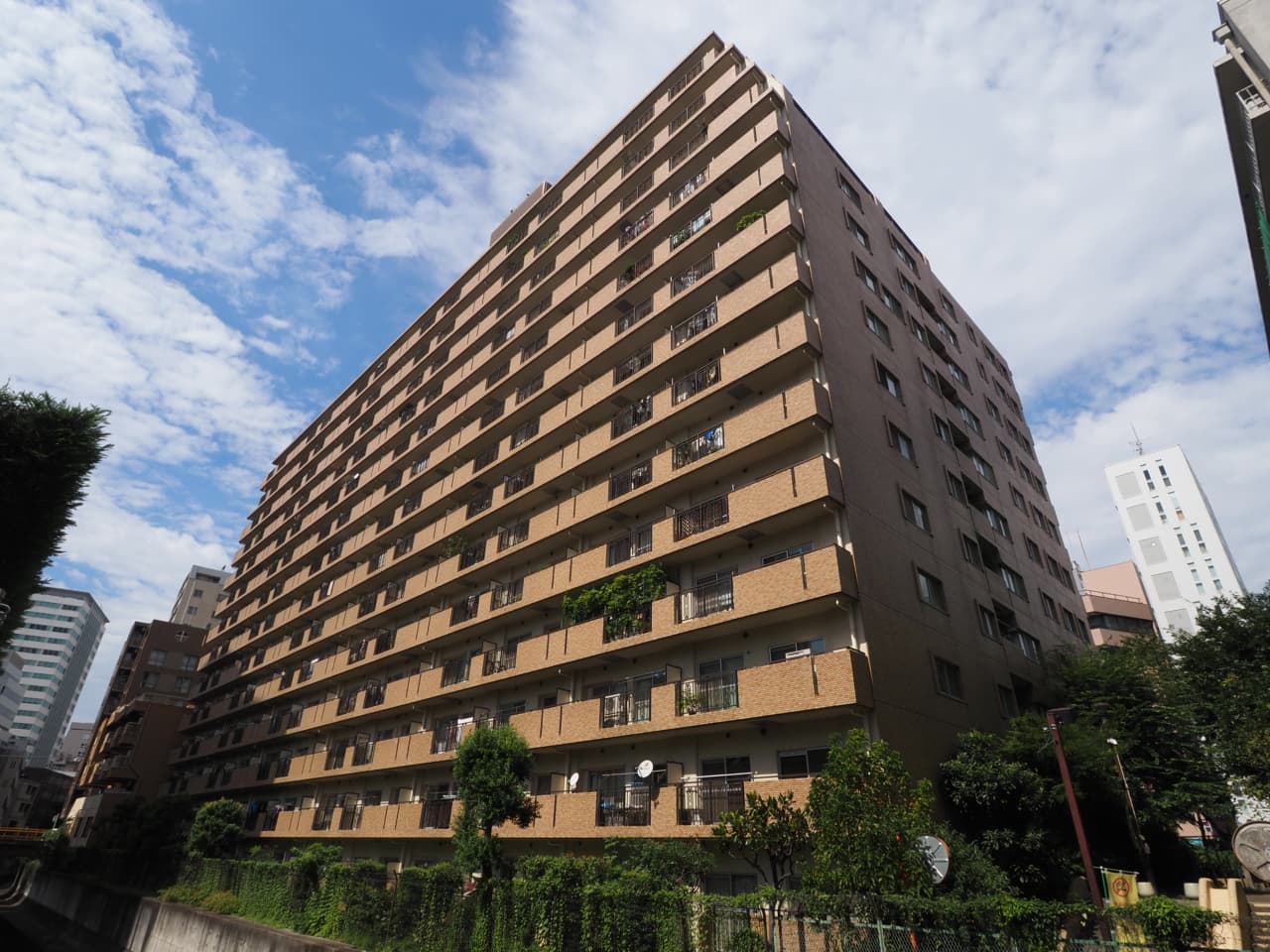 ワンルーム Mansion in Shibuya, Tokyo - Image 1