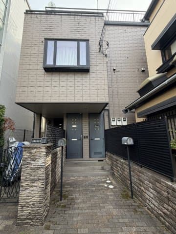 2LDK Mansion in Shibuya, Tokyo - Image 1