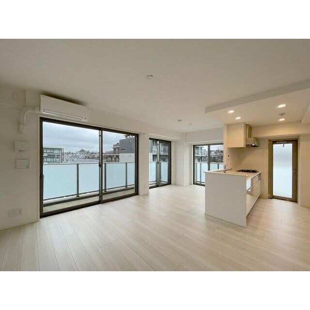 2LDK Mansion in Setagaya, Tokyo - Image 1