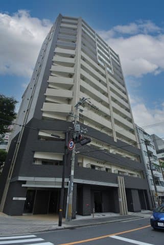 1K Mansion in Kita-ku, Osaka - Image 1