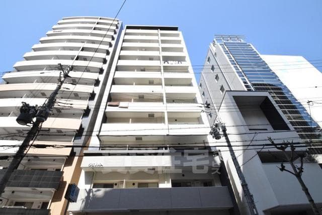 1LDK Mansion in Chuo-ku, Osaka - Image 1