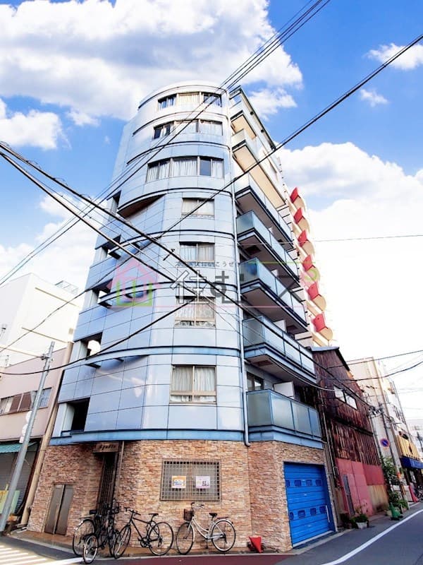 1K Mansion in Naniwa-ku, Osaka