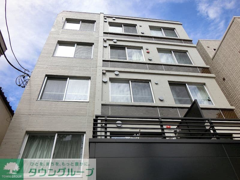 1LDK Mansion in Nakano, Tokyo - Image 1