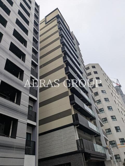 2LDK Mansion in Chiyoda, Tokyo - Image 1