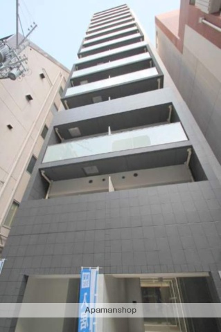 1LDK Mansion in Chuo-ku, Osaka - Image 1