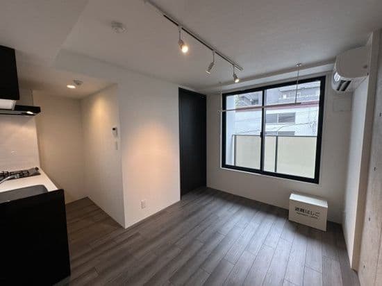 1LDK Mansion in Setagaya, Tokyo - Image 1