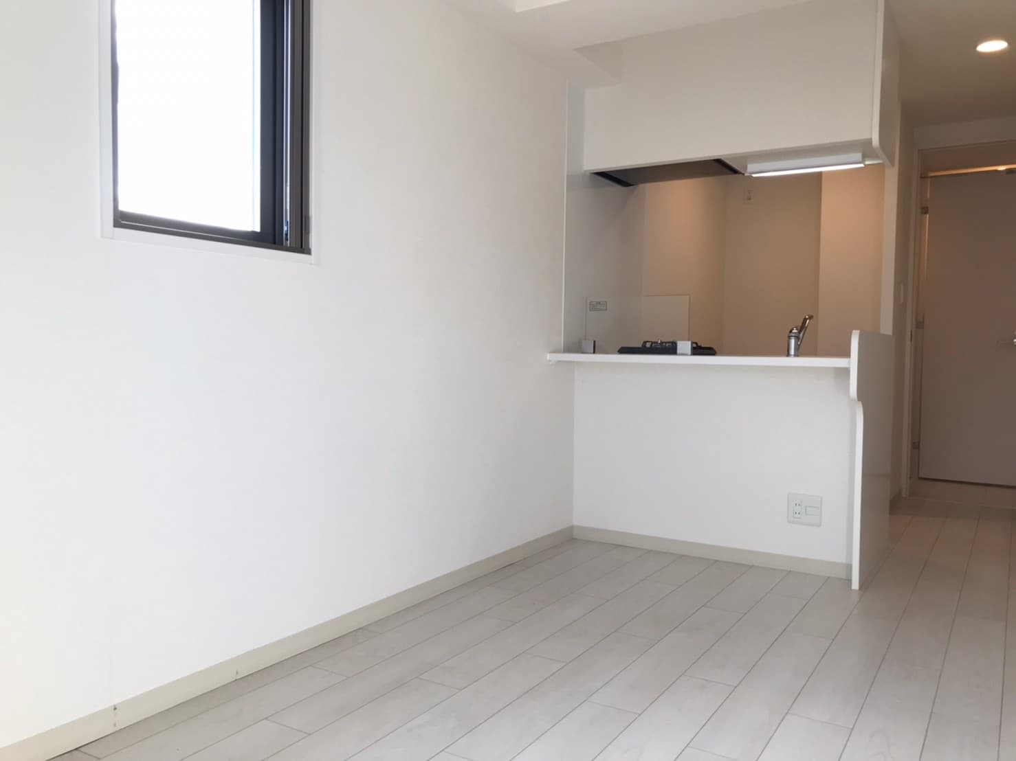 1DK Mansion in Naniwa-ku, Osaka - Image 1