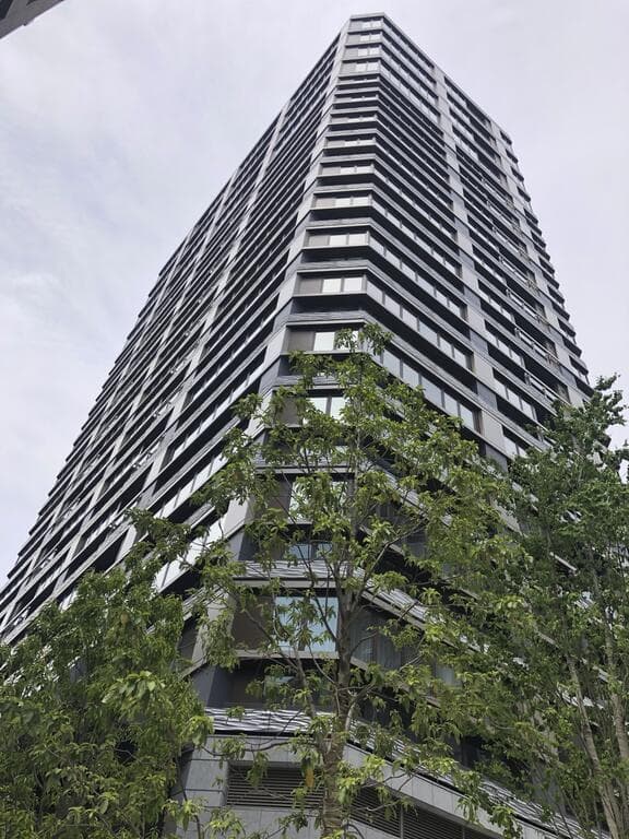 2LDK Mansion in Chiyoda, Tokyo - Image 1