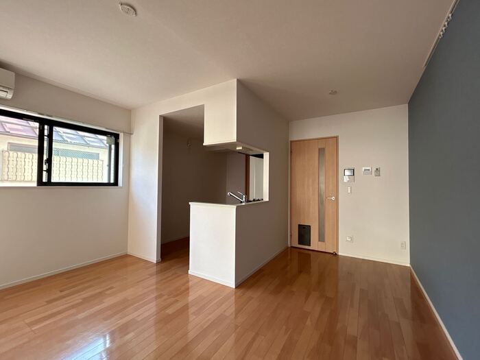 1LDK Mansion in Nakano, Tokyo - Image 1