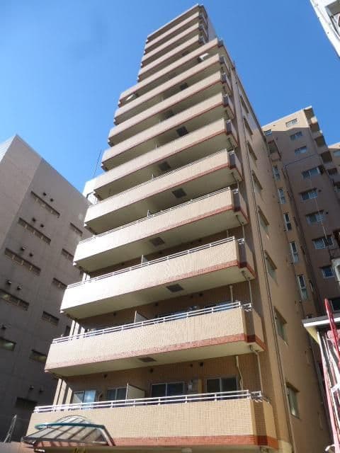 1K Mansion in Minato, Tokyo - Image 1