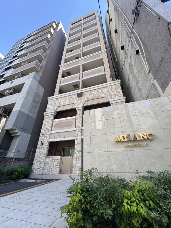 1LDK Mansion in Chuo-ku, Osaka - Image 1