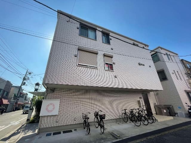 1LDK Mansion in Setagaya, Tokyo - Image 1