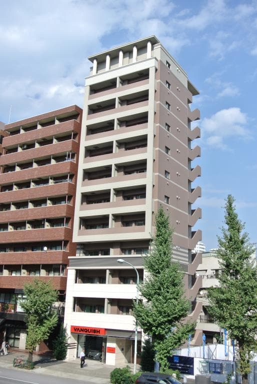 1LDK Mansion in Minato, Tokyo - Image 1