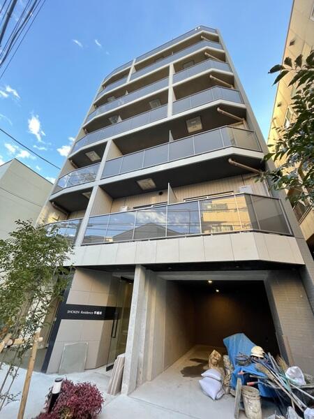 1K Mansion in Toshima, Tokyo - Image 1